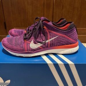 Nike flyknit trainers